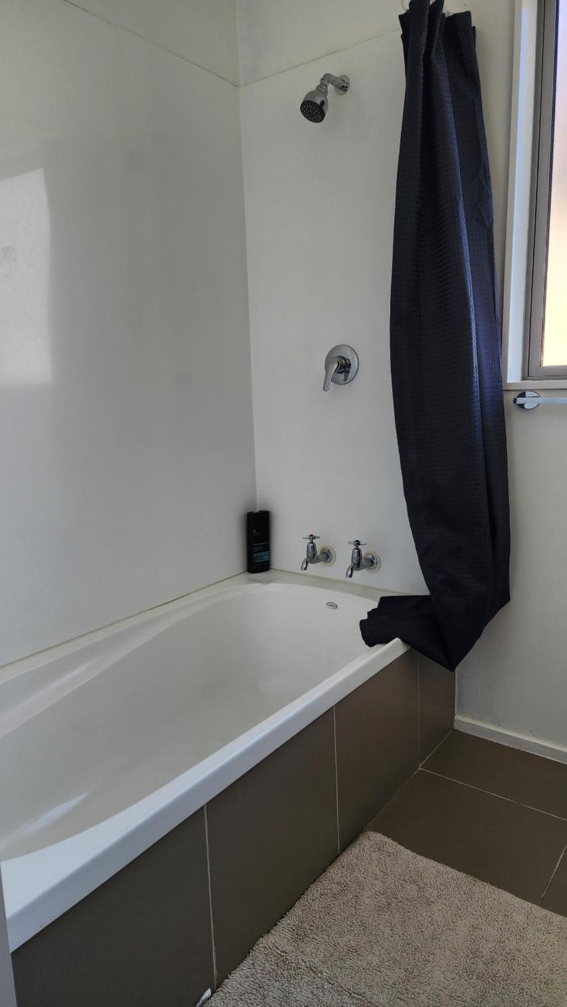 Oaktree Entire Holiday Home, Sleeps 8 To12 ロトルア エクステリア 写真