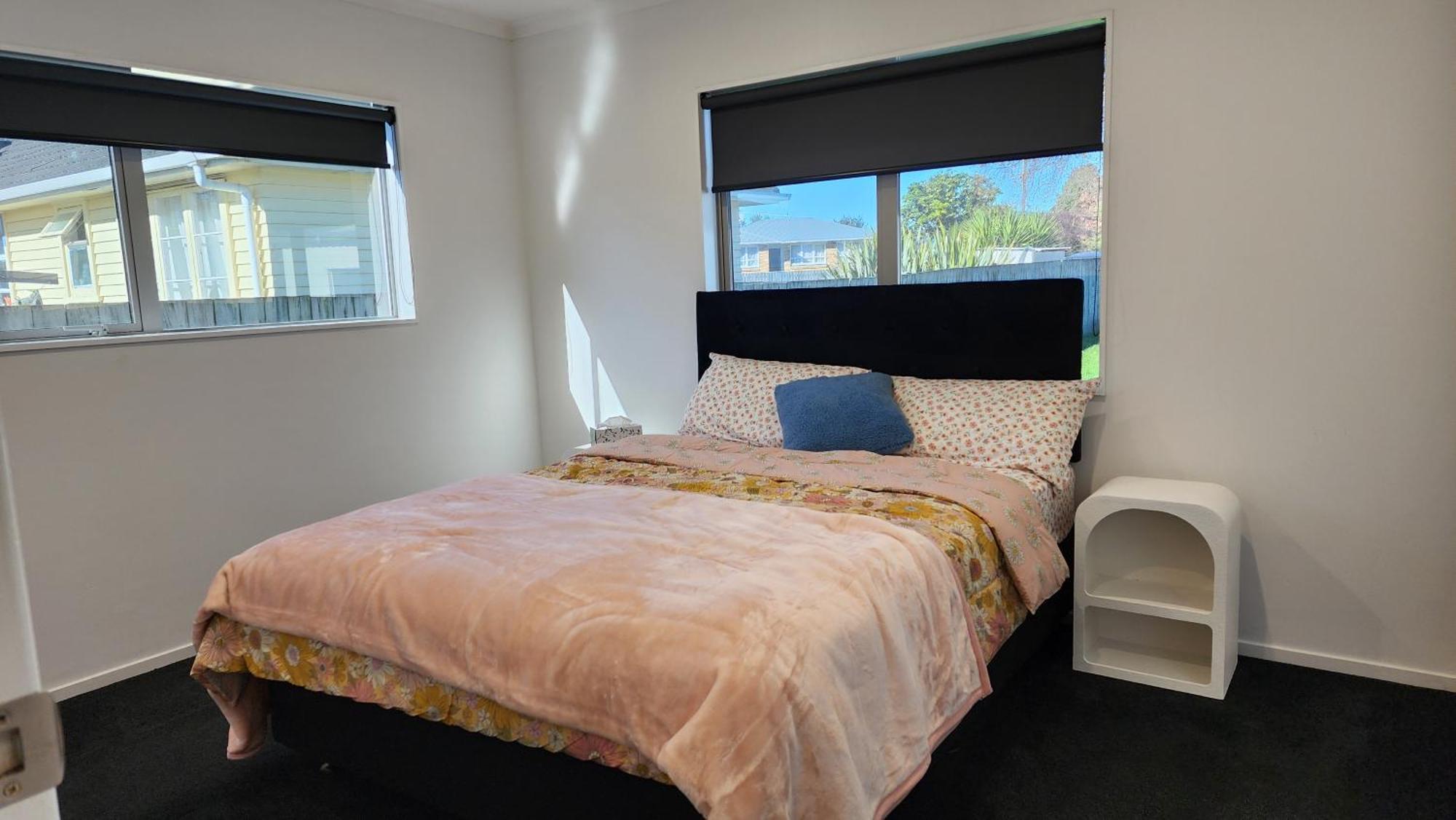 Oaktree Entire Holiday Home, Sleeps 8 To12 ロトルア エクステリア 写真
